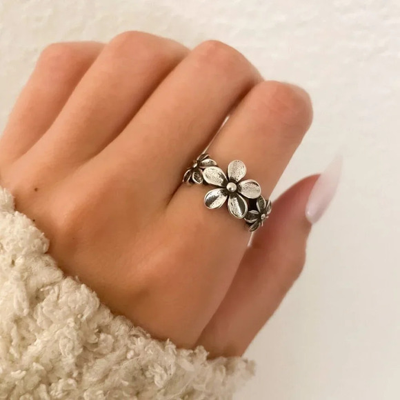 925 Sterling Silver Vintage Flower Ring Dainty Minimalist Ring - Picture 2 of 11